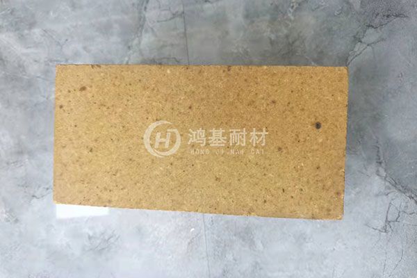 三級(jí)高鋁耐火磚
